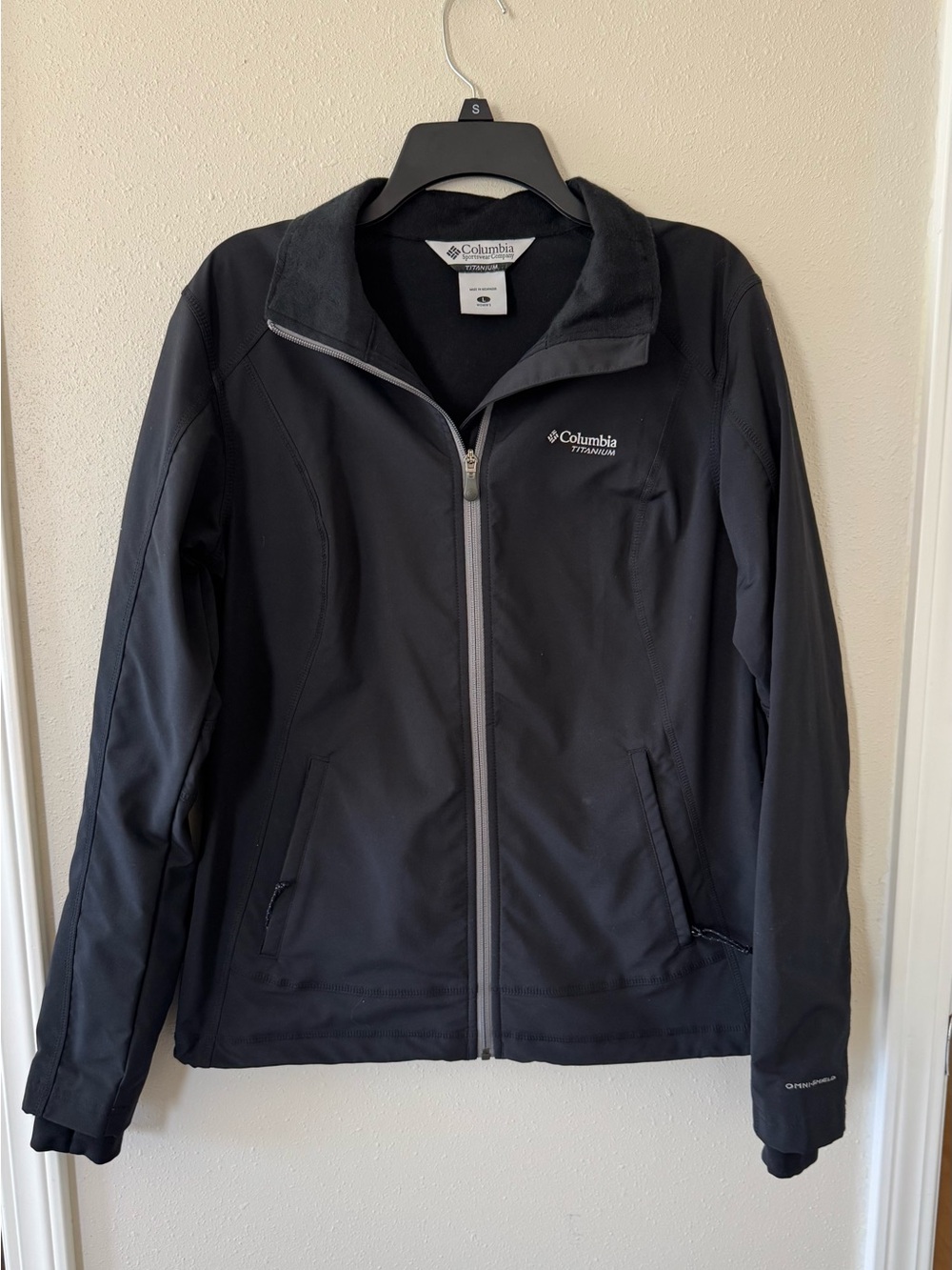 Columbia Women’s Sz Large Black Titanium Omni Shield Shell Jacket
